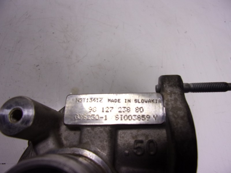 Recambio de turbocompresor para peugeot 308 1.2 12v e-thp referencia OEM IAM 9810681380 9812723880 