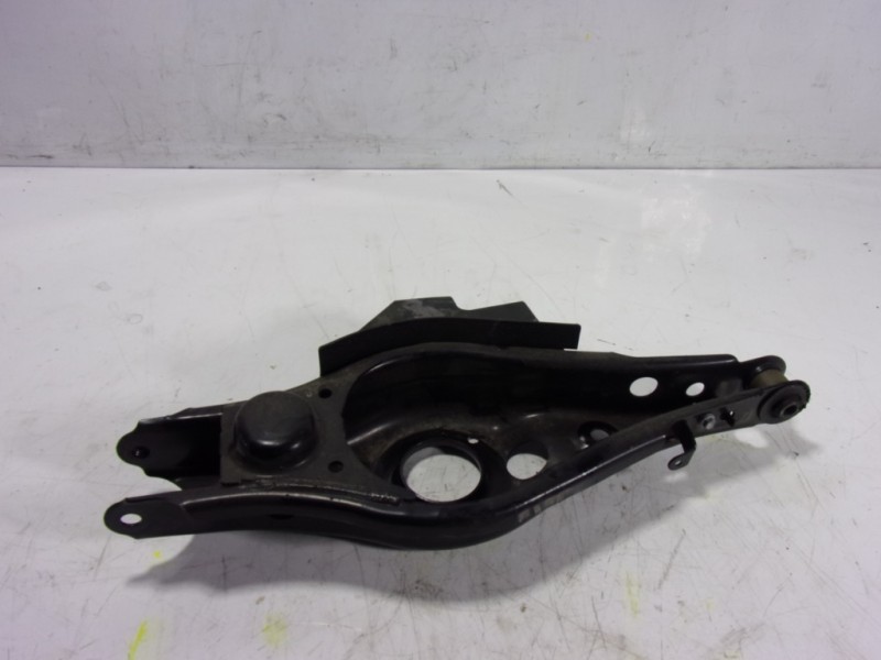 Recambio de brazo suspension inferior trasero izquierdo para lexus nx 300h 2wd referencia OEM IAM 4874042010  