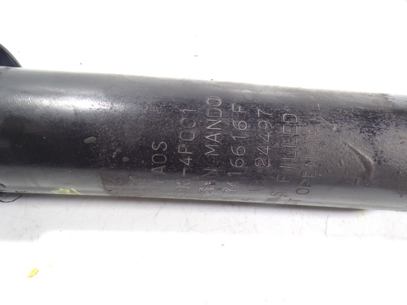 Recambio de amortiguador trasero derecho para hyundai i20 1.4 cat referencia OEM IAM 553004P001 533004P001 