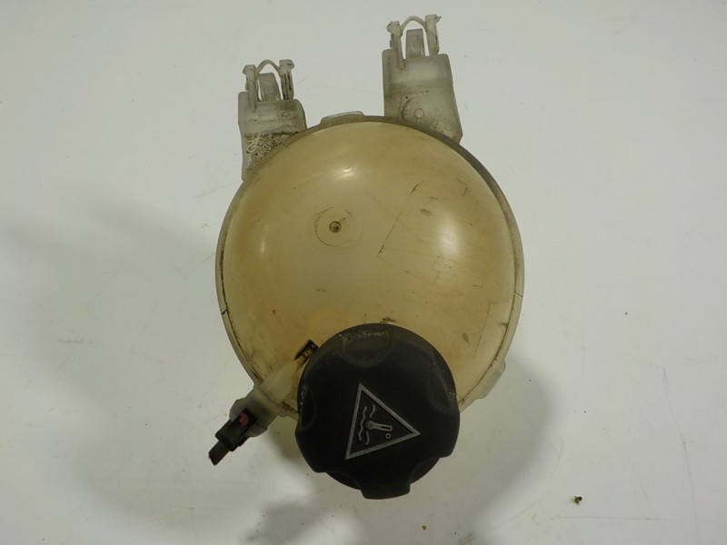 Recambio de deposito expansion para citroën c3 1.2 12v e-vti referencia OEM IAM 9800777280 980077728002 