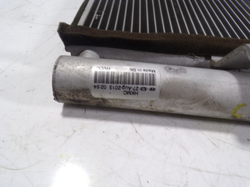 Recambio de condensador aire acondicionado para hyundai i20 1.4 cat referencia OEM IAM 976060U000  