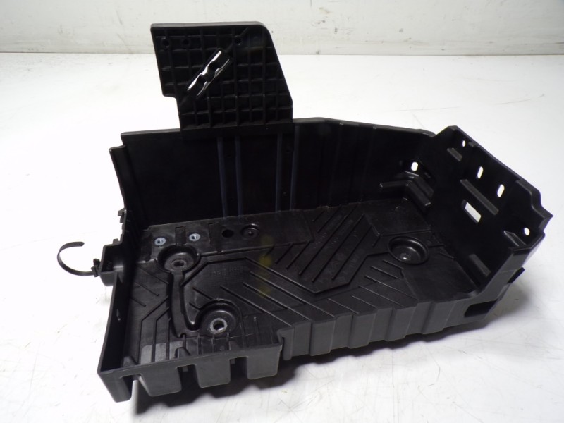 Recambio de moldura para opel corsa f electric referencia OEM IAM  9830928180 