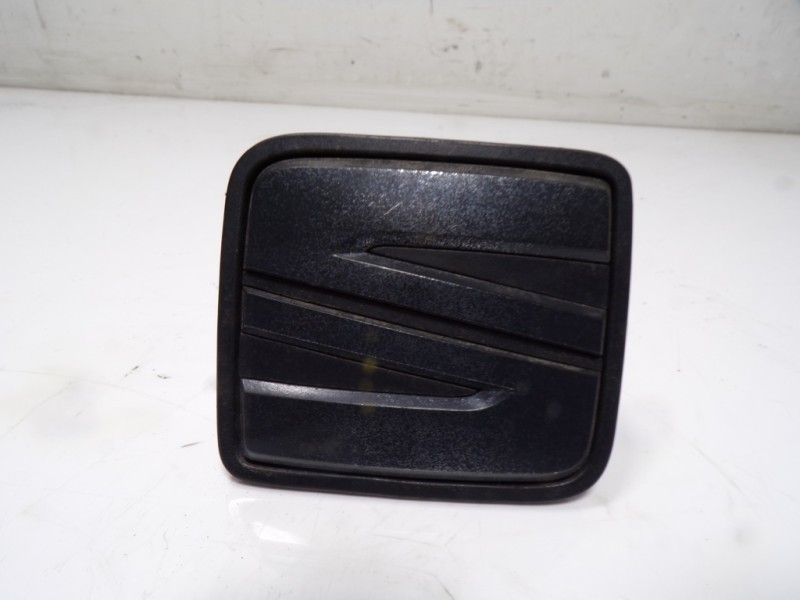 Recambio de maneta porton para seat toledo (kg3) 1.6 tdi referencia OEM IAM 6J0827565ARYP 6J0827565A 