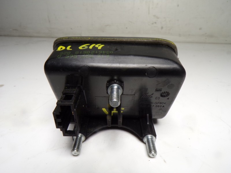 Recambio de maneta porton para seat toledo (kg3) 1.6 tdi referencia OEM IAM 6J0827565ARYP 6J0827565A 