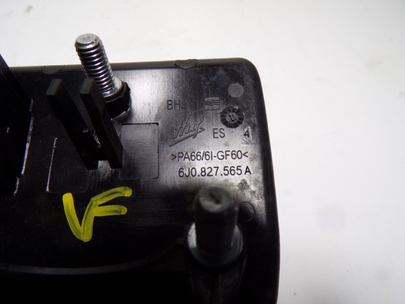 Recambio de maneta porton para seat toledo (kg3) 1.6 tdi referencia OEM IAM 6J0827565ARYP 6J0827565A 