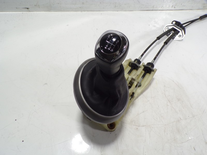 Recambio de palanca cambio para hyundai i20 1.4 cat referencia OEM IAM 437001J310RY 437001J310 