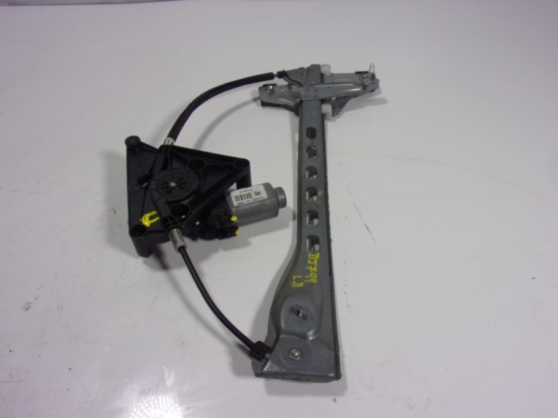 Recambio de elevalunas delantero derecho para toyota aygo 1.0 vvti referencia OEM IAM 698100H031 402662A170221 0429182T12