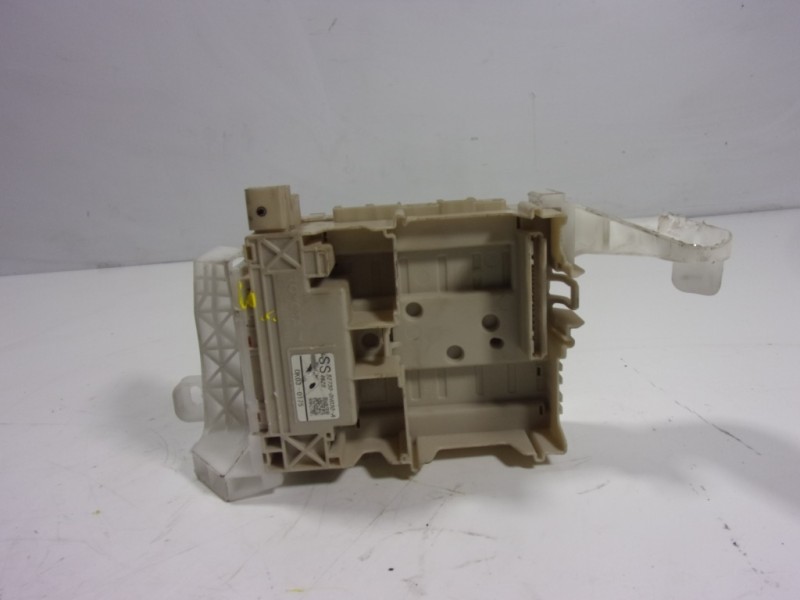 Recambio de modulo electronico para toyota aygo 1.0 vvti referencia OEM IAM 827300H030 827300H030A 