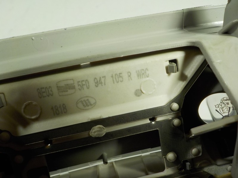 Recambio de piloto interior para seat leon (5f1) fr referencia OEM IAM  5F0947105R 