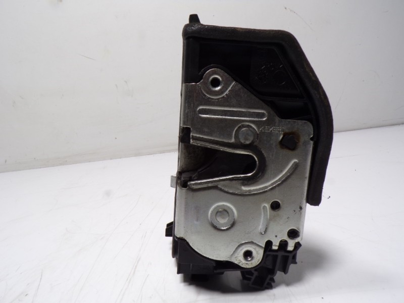Recambio de cerradura puerta delantera derecha para bmw x3 (e83) xdrive 20d referencia OEM IAM 51217202146 7202146 