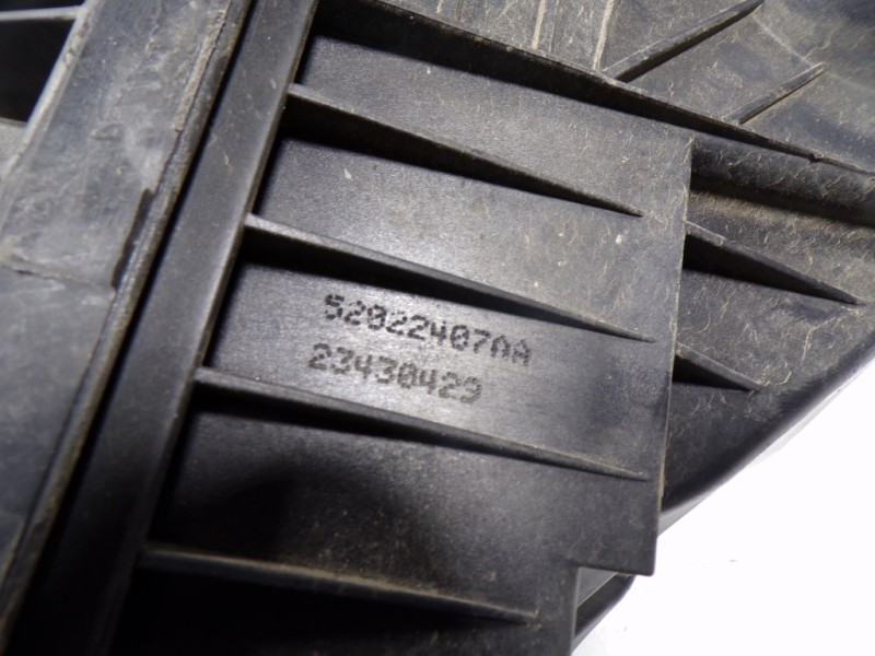 Recambio de filtro aire para lancia voyager (404) platinum referencia OEM IAM K52022408AA 52022407AA 