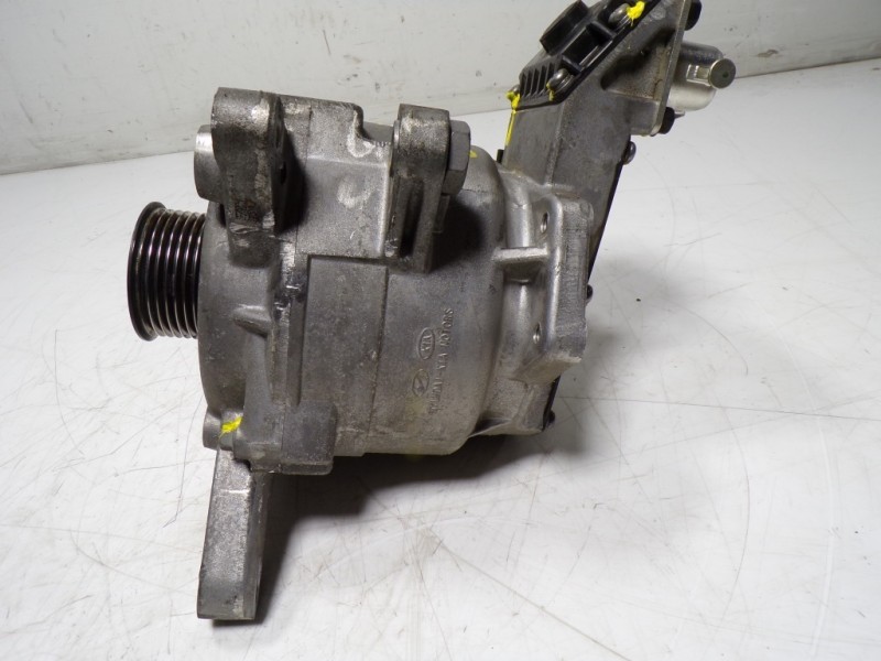 Recambio de alternador para kia niro drive plug-in hybrid referencia OEM IAM 3739003900  