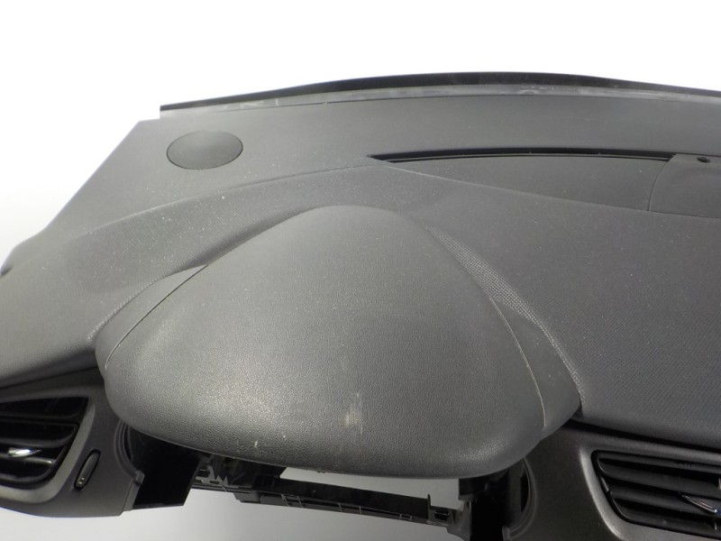 Recambio de salpicadero para citroën c3 1.2 12v e-vti referencia OEM IAM 8247F7 9801618280 306427299AG