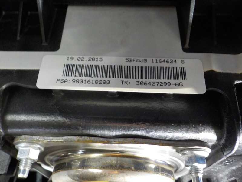 Recambio de salpicadero para citroën c3 1.2 12v e-vti referencia OEM IAM 8247F7 9801618280 306427299AG