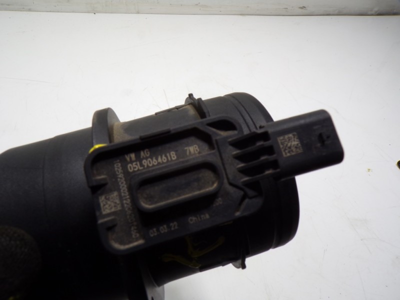 Recambio de caudalimetro para seat leon sportstourer (kl8) 2.0 tdi referencia OEM IAM 05L906461B 05L906461B 