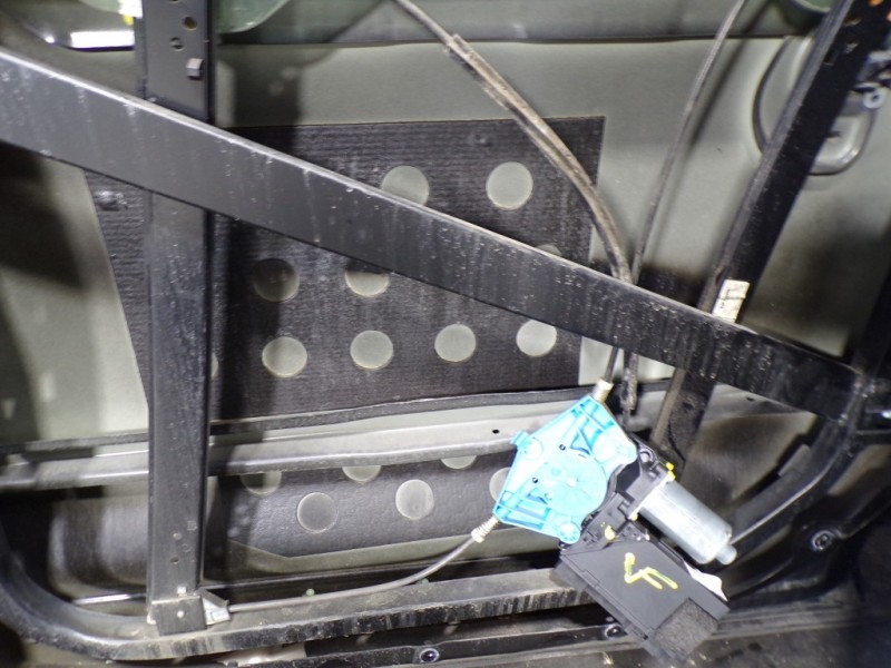 Recambio de puerta delantera derecha para volkswagen touareg (7l6) 3.0 v6 tdi dpf referencia OEM IAM 7L0831056L  