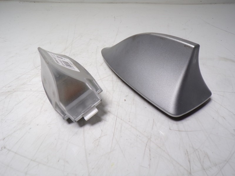 Recambio de antena para bmw serie 5 lim. (f10) 530d xdrive referencia OEM IAM 65209184814 ED914146302 65209141463