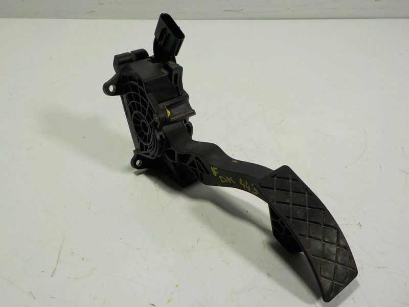 Recambio de potenciometro pedal para skoda fabia combi 1.0 tsi referencia OEM IAM 6C1723503D 6C1723503D 