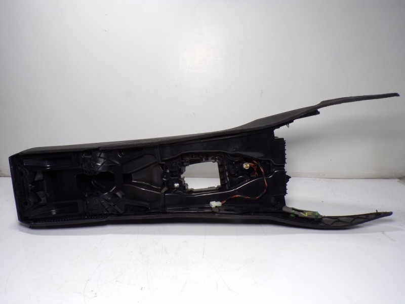 Recambio de apoyabrazos central para bmw serie 5 lim. (f10) 530d xdrive referencia OEM IAM 51169216865  51169288907