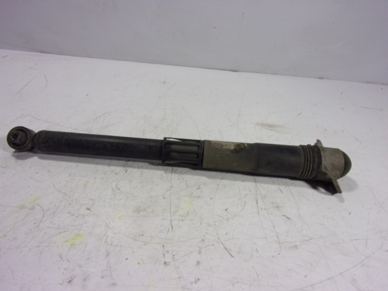 Recambio de amortiguador trasero izquierdo para volkswagen tiguan 2.0 tdi referencia OEM IAM 5QF513049BN 5QF513049BN 