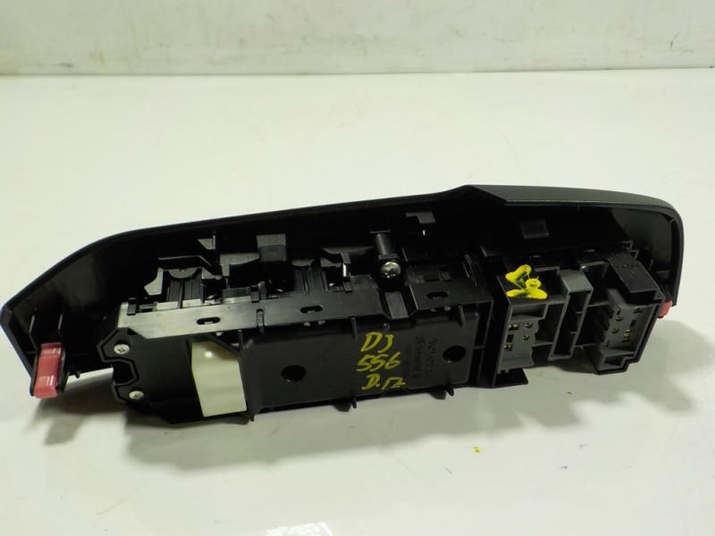 Recambio de mando elevalunas delantero izquierdo para lexus nx 300h 2wd referencia OEM IAM 8404078030 8404078030 