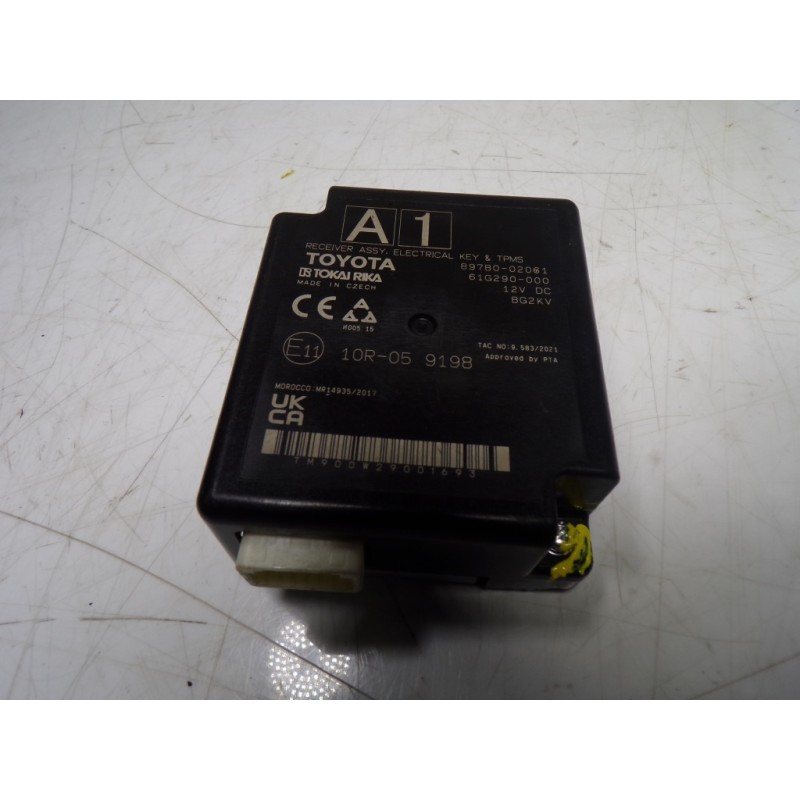 Recambio de modulo electronico para toyota corolla (e21) hybrid 90kw referencia OEM IAM  897B002061 61G290000