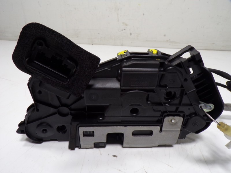 Recambio de cerradura puerta delantera izquierda para seat leon sportstourer (kl8) 2.0 tdi referencia OEM IAM 5TB837015D 5TB8370