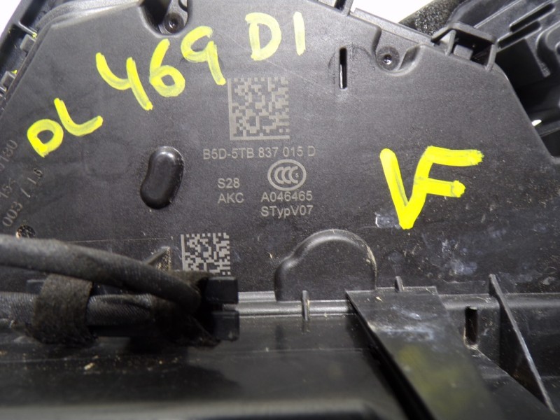 Recambio de cerradura puerta delantera izquierda para seat leon sportstourer (kl8) 2.0 tdi referencia OEM IAM 5TB837015D 5TB8370