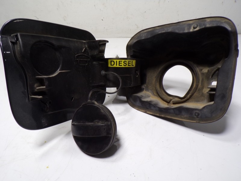 Recambio de tapa combustible para citroën c-elysée 1.6 hdi fap referencia OEM IAM  9677566580 