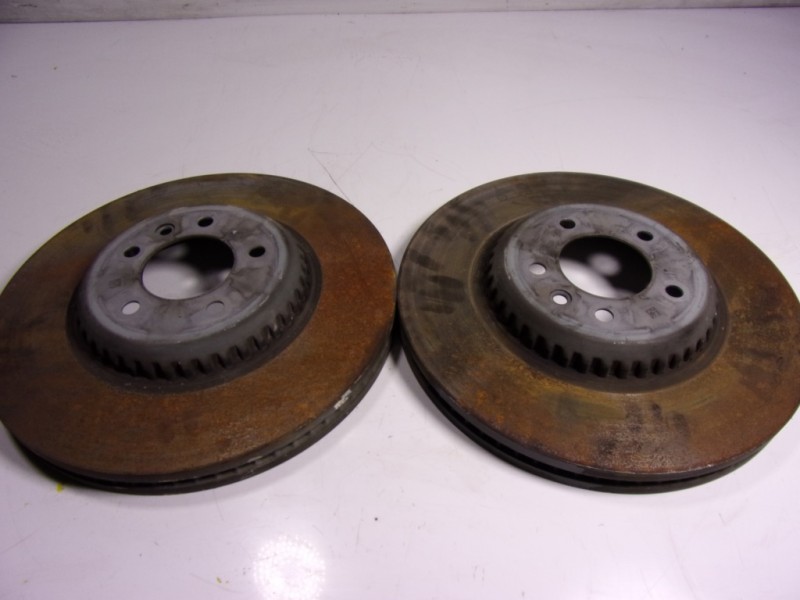 Recambio de disco freno delantero para land rover new discovery l462 3.0 d referencia OEM IAM LR181547  