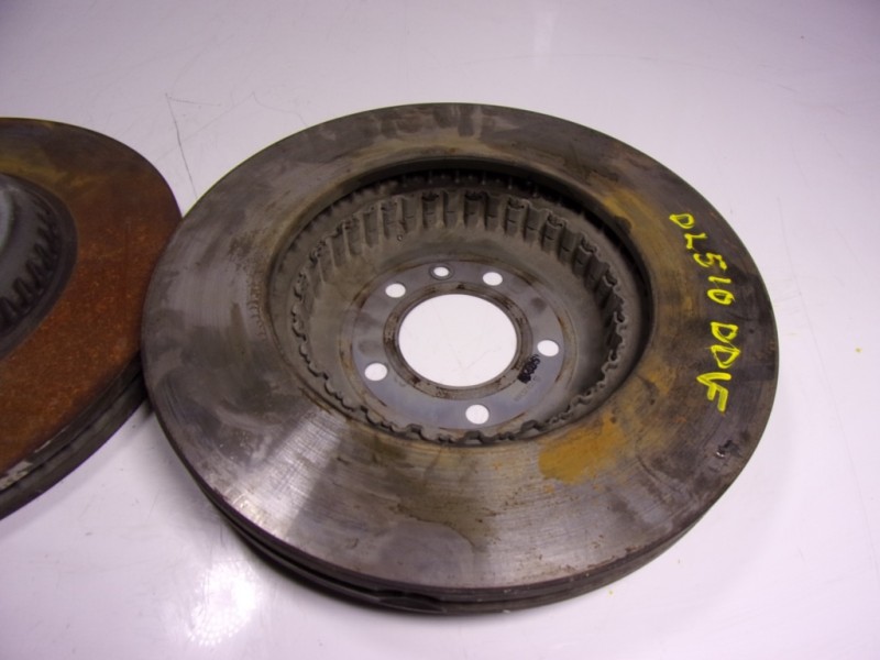 Recambio de disco freno delantero para land rover new discovery l462 3.0 d referencia OEM IAM LR181547  