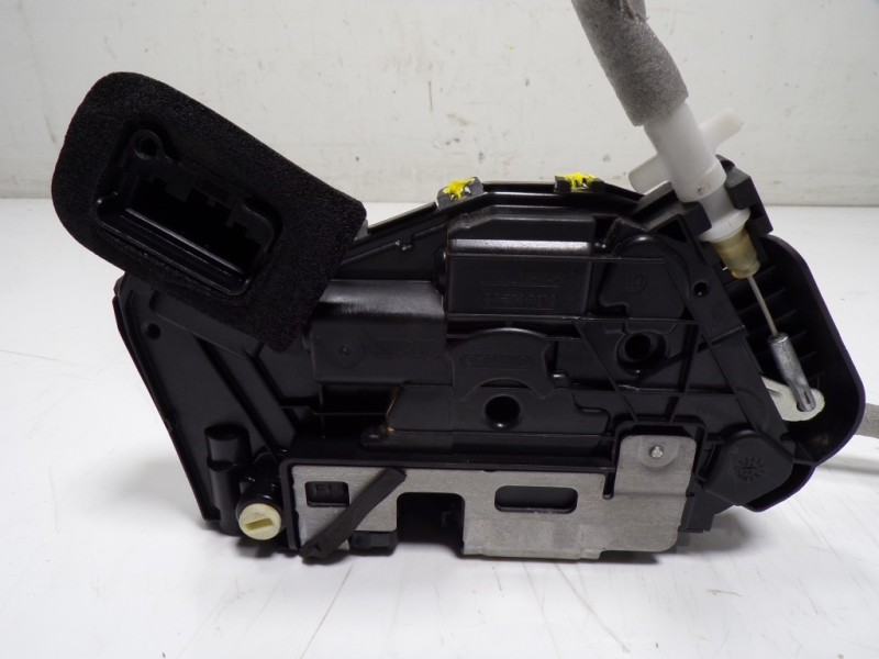 Recambio de cerradura puerta trasera izquierda para seat leon sportstourer (kl8) 2.0 tdi referencia OEM IAM 5TA839015P 5TA839015