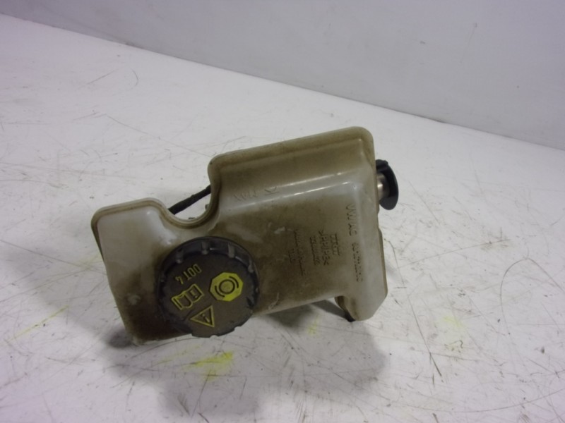 Recambio de bomba freno para volkswagen tiguan 2.0 tdi referencia OEM IAM 5Q1614019ACREP  