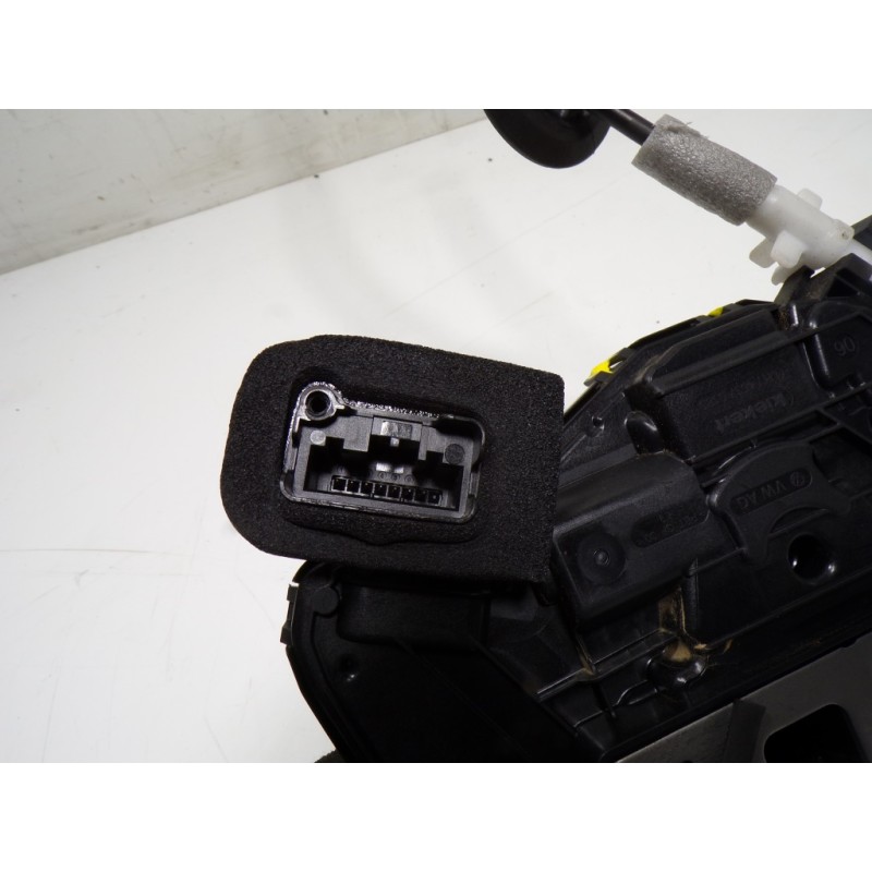 Recambio de cerradura puerta trasera izquierda para seat leon sportstourer (kl8) 2.0 tdi referencia OEM IAM 5TA839015P 5TA839015