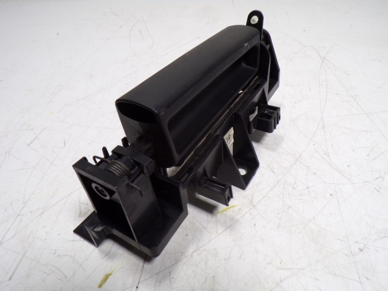 Recambio de maneta interior trasera izquierda para lancia voyager (404) platinum referencia OEM IAM K1AE311X9AC 3025990LH 