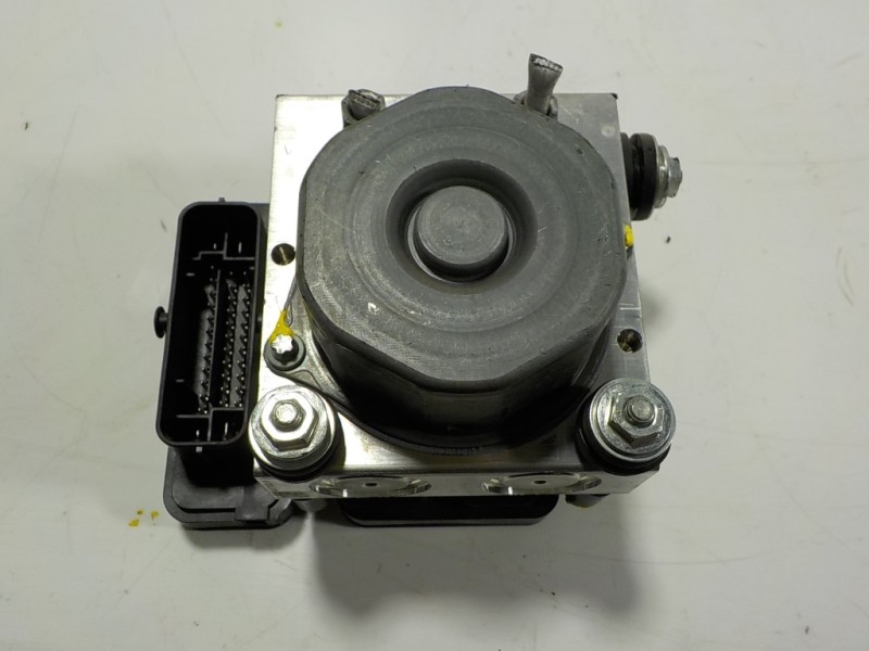 Recambio de abs para renault captur 1.2 tce energy referencia OEM IAM 476602996R 476607341R 