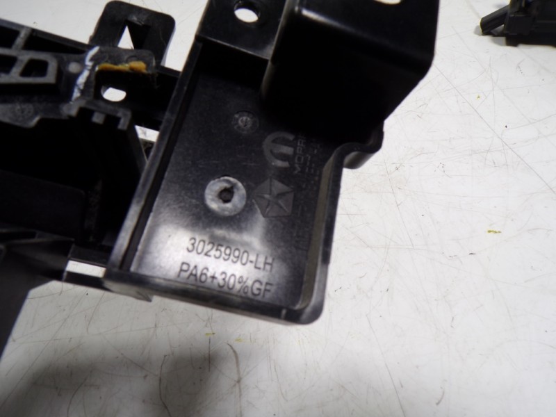 Recambio de maneta interior trasera izquierda para lancia voyager (404) platinum referencia OEM IAM K1AE311X9AC 3025990LH 