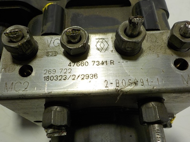 Recambio de abs para renault captur 1.2 tce energy referencia OEM IAM 476602996R 476607341R 