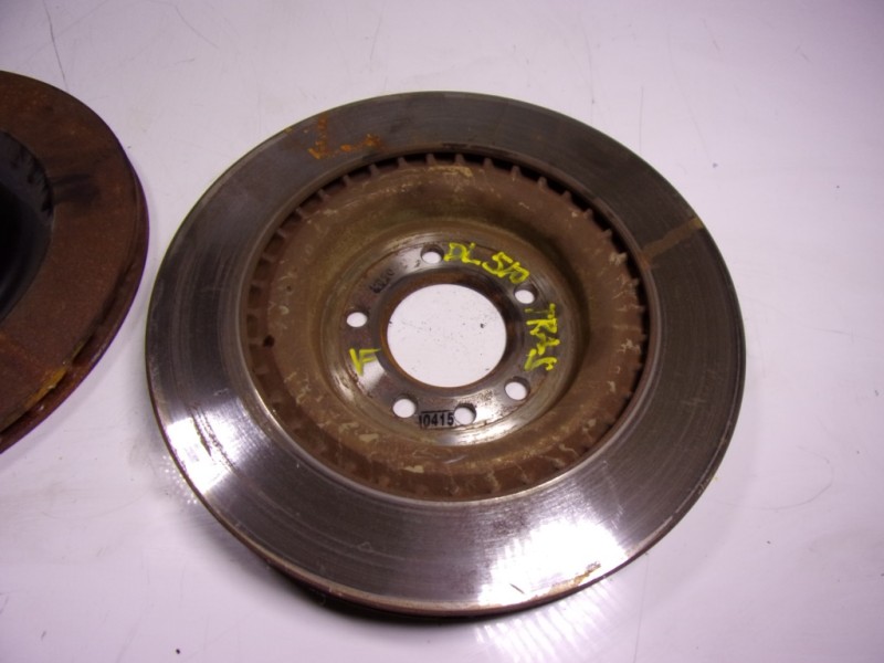 Recambio de disco freno trasero para land rover new discovery l462 3.0 d referencia OEM IAM LR161898  