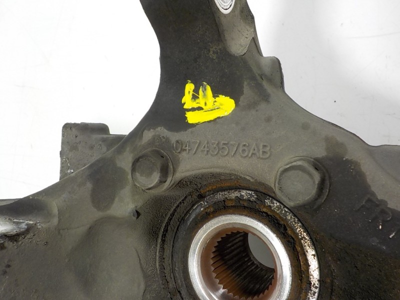 Recambio de mangueta delantera derecha para lancia voyager (404) platinum referencia OEM IAM K04743568AD 04743576AB K05154199AE