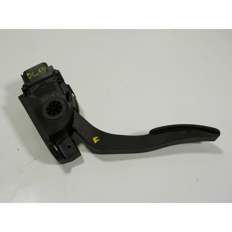 Recambio de potenciometro pedal para ford fiesta (cb1) 1.25 16v cat referencia OEM IAM 2120072 8V219F836AB 