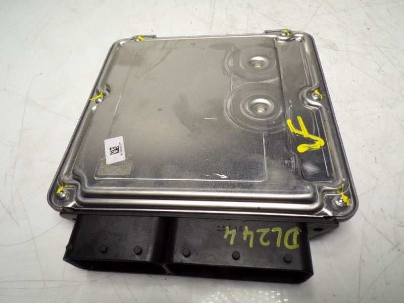 Recambio de centralita motor uce para bmw serie 5 lim. (f10) 530d xdrive referencia OEM IAM 13618577835 0281018550 