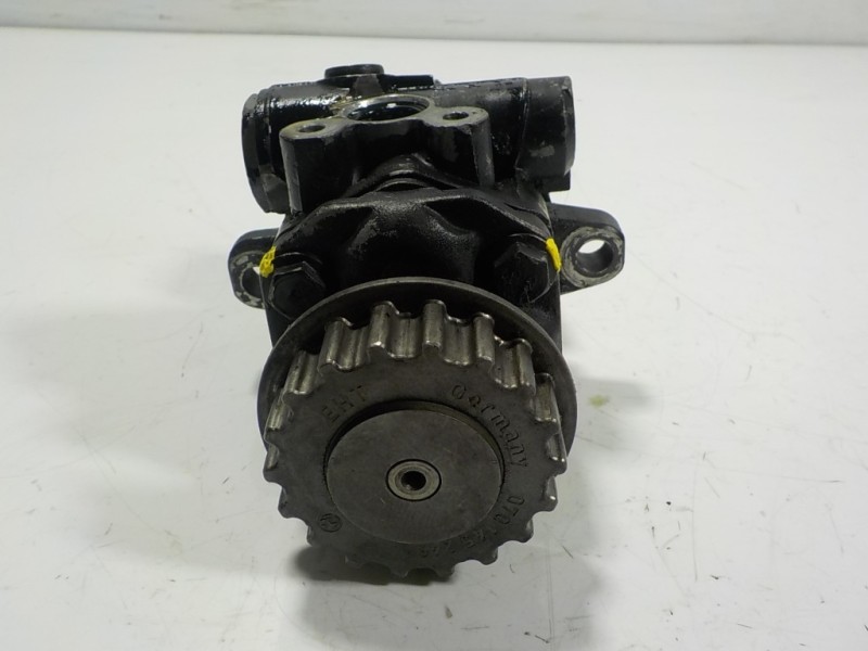 Recambio de bomba direccion para volkswagen touareg (7la) 2.5 tdi referencia OEM IAM 7H0422153H 04940180 195445