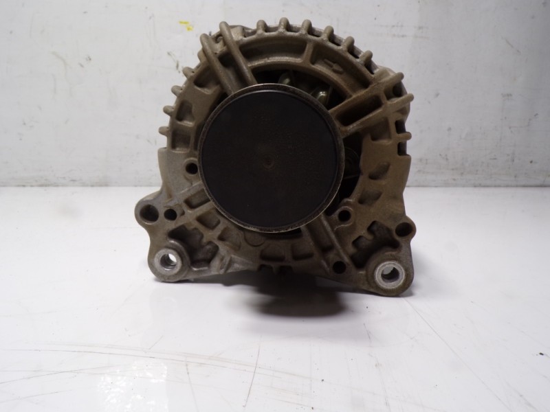 Recambio de alternador para audi q3 (8u) 2.0 tdi referencia OEM IAM 03L903023 03L903023 F00M144197