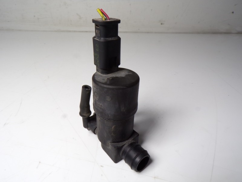 Recambio de bomba limpia para peugeot 208 1.4 hdi fap referencia OEM IAM 643475 9641553980 