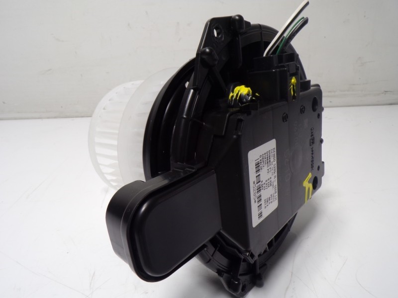 Recambio de motor calefaccion para toyota corolla (e21) hybrid 90kw referencia OEM IAM 87103F4020  