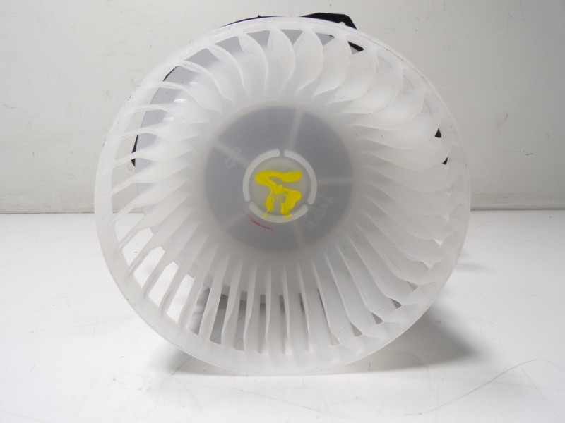 Recambio de motor calefaccion para toyota corolla (e21) hybrid 90kw referencia OEM IAM 87103F4020  