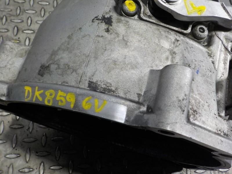 Recambio de caja cambios para volkswagen touareg (7la) 2.5 tdi referencia OEM IAM 8D300046A FEA 0AD341010T