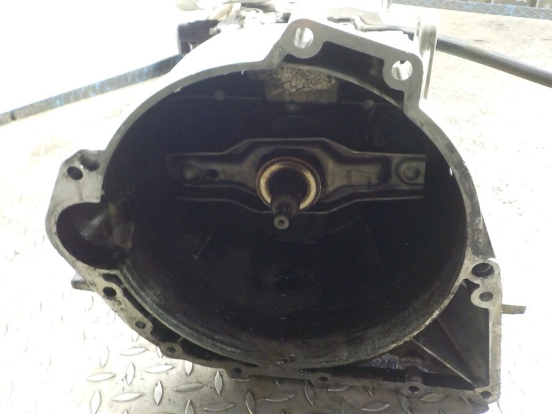 Recambio de caja cambios para volkswagen touareg (7la) 2.5 tdi referencia OEM IAM 8D300046A FEA 0AD341010T