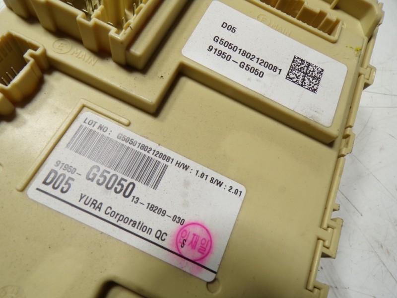 Recambio de caja reles / fusibles para kia niro drive plug-in hybrid referencia OEM IAM 91950G5050 91950G5050 